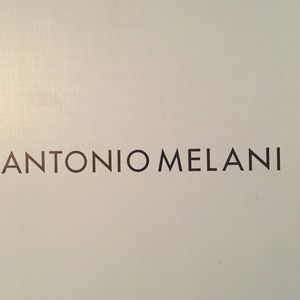 Meet your Posher, Priscilla